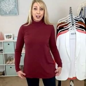 Susan Graver Modern
Essentials Liquid Knit
Turtleneck
Burgundy Size 3X A369120